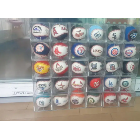 MLB 로고볼